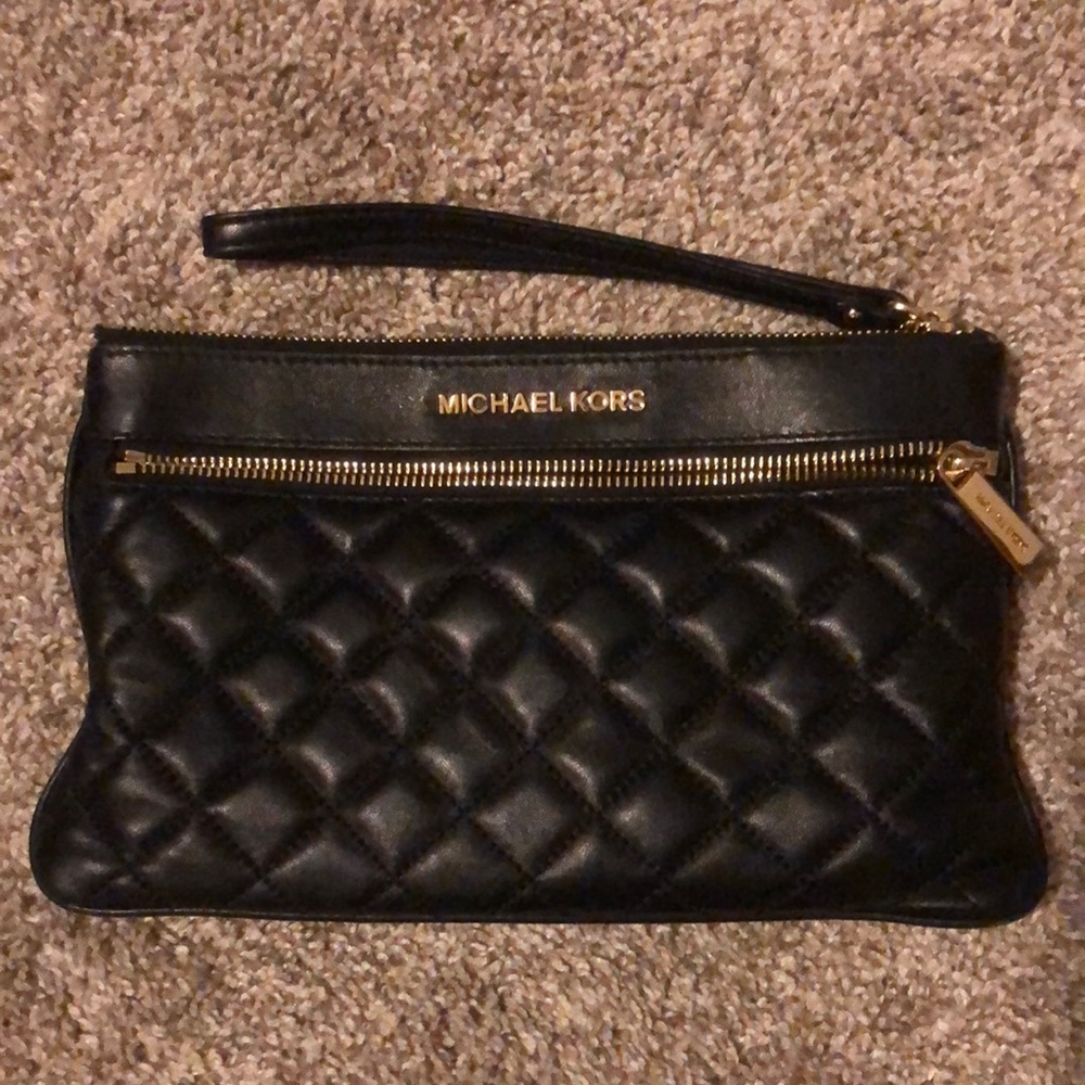 MK wristlet/ clutch with bonus wallets - Picture 1 of 3